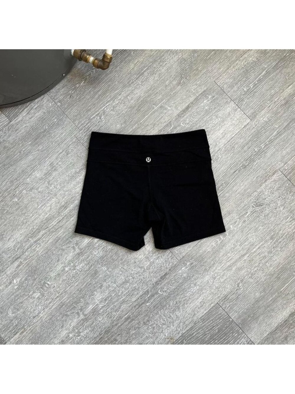 Black / White Lululemon “Boogie” Reversible Athletic / Yoga / Workout Shorts